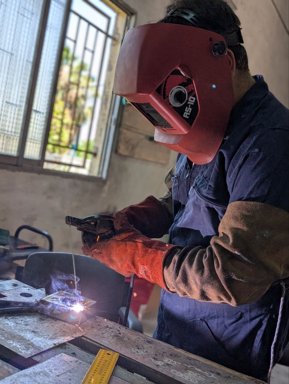 Iniciación a la soldadura SMAW con electrodo 6013 rutilo