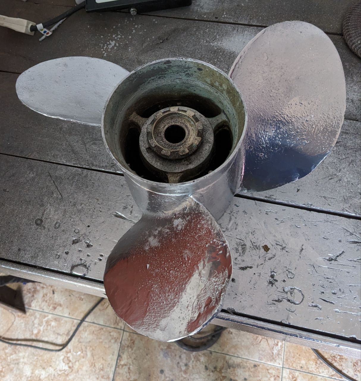 Hélice de acero inoxidable reparada