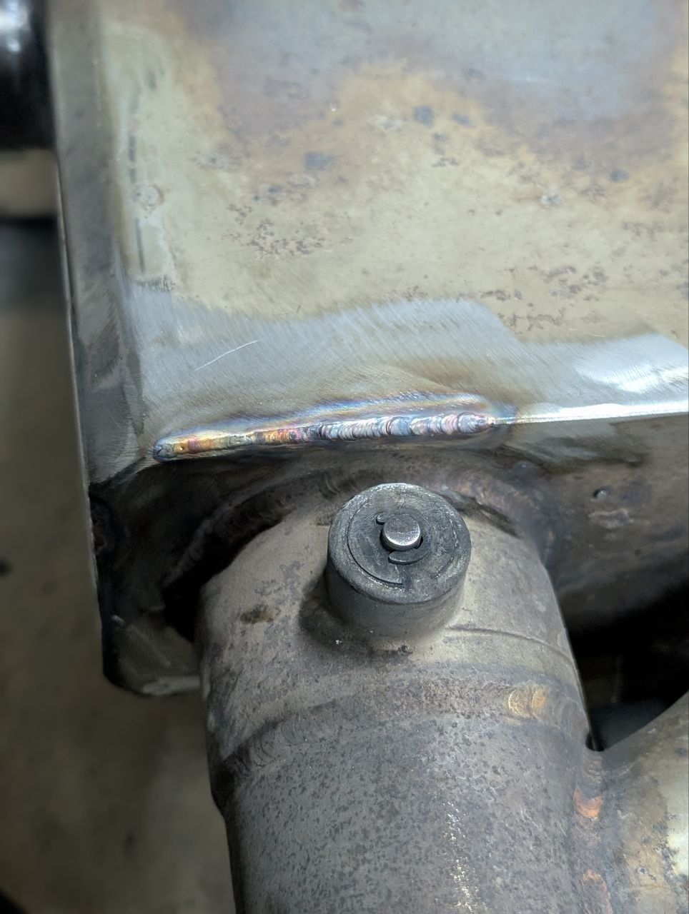 Detalle de cordón de soldadura en caja de escape